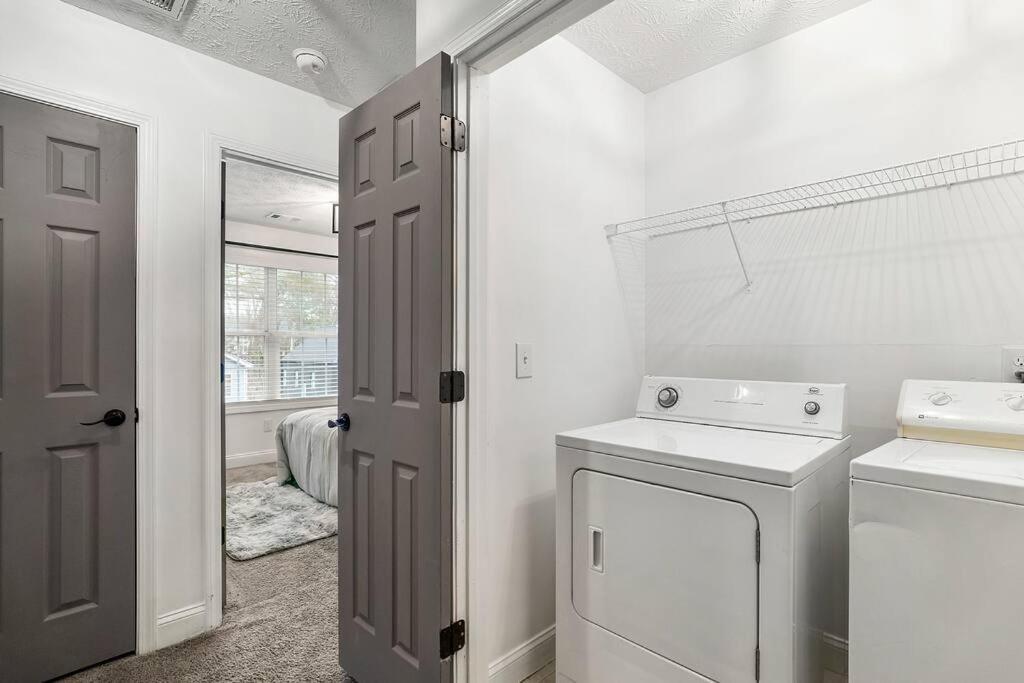 Modern 3Bd,2Ba Townhome Near Stadiums In Metro-Atl Atlanta Exterior photo